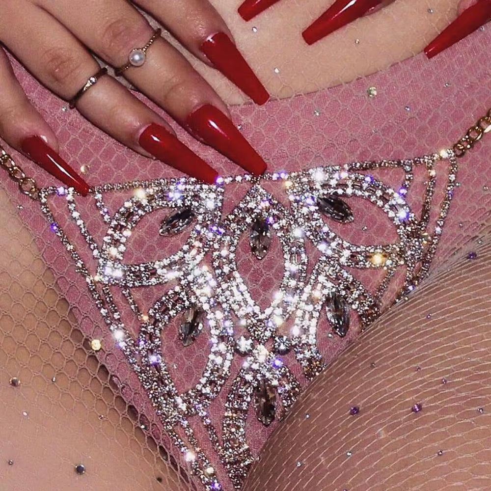 Sexy Leaf Underwear Body Chain Crystal Thong Bikini Jewelry for Women Luxury Bling Rhinestone Panties Lingerie Waist Chain