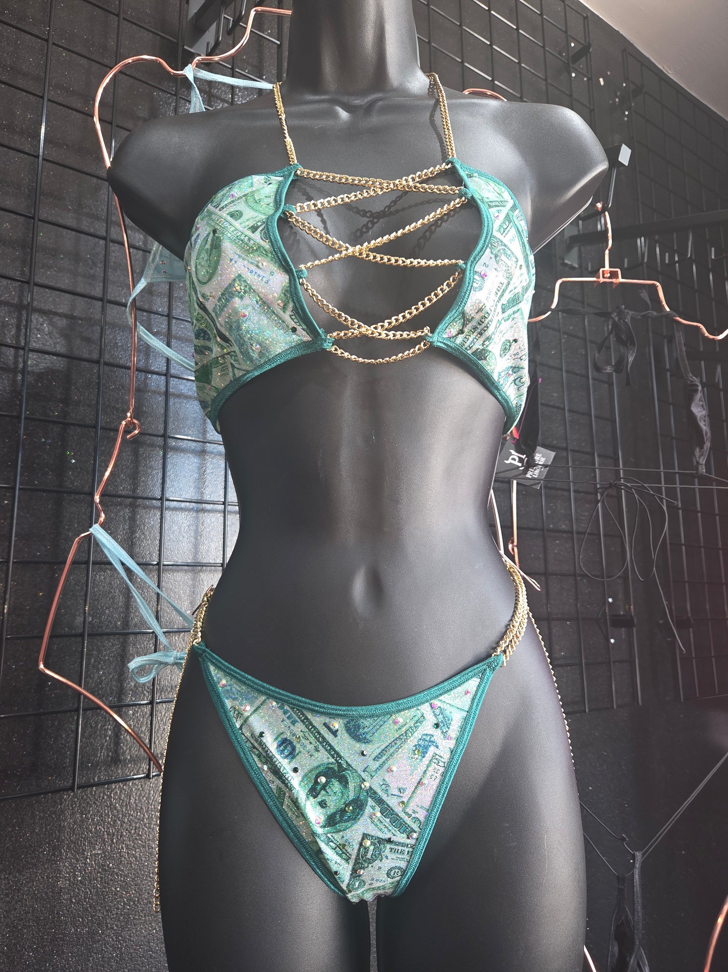 Money 2 piece Bandu top S/M